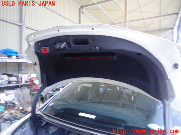 5UPJ-20301500]ベンツ CLA180 C117(117342)トランク 中古_m0002.jpg