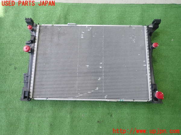 5UPJ-20302321]ベンツ CLA180 C117(117342)ラジエーター1 中古_m0001.jpg