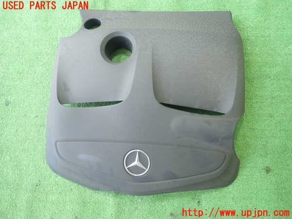 5UPJ-20302160]ベンツ CLA180 C117(117342)エンジンアッパーカバー 中古_m0001.jpg
