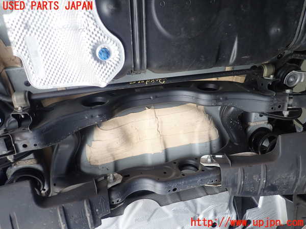 5UPJ-20305445]ベンツ CLA180 C117(117342)リアスタビライザー 中古_m0001.jpg