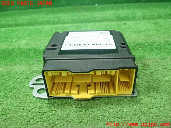 5UPJ-20306145]ベンツ CLA180 C117(117342)エアバッグコンピューター 中古_m0001.jpg