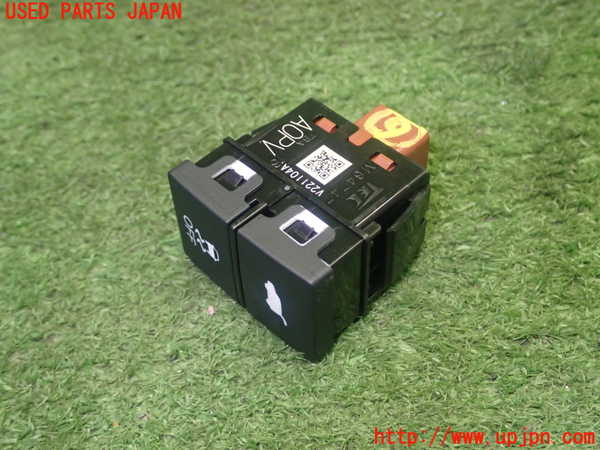 5UPJ-20316311]ステップワゴン スパーダ(RP6)スイッチ6 (VSC OFF) 中古_m0003.jpg