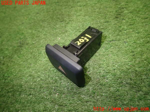 5UPJ-20316290]ステップワゴン スパーダ(RP6)ハザードスイッチ 中古_m0002.jpg