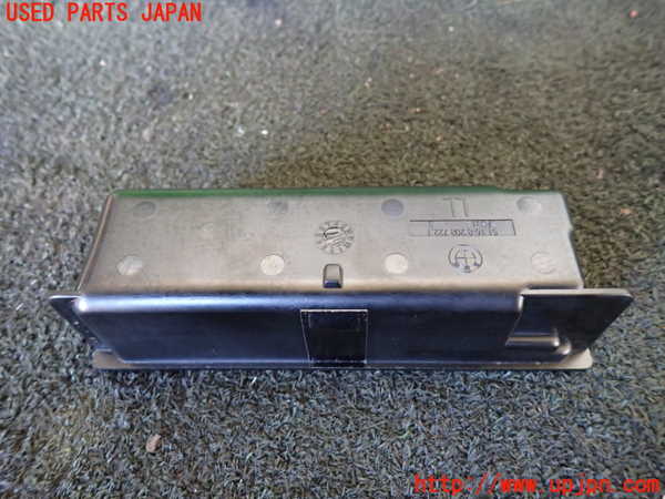1UPJ-20327821]BMW 650i クーペ(EH48 E63)灰皿1 中古_m0002.jpg