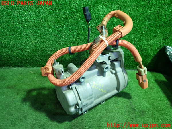 5UPJ-20336025]レジェンド ハイブリッド(KC2)エアコンコンプレッサー 中古_m0001.jpg