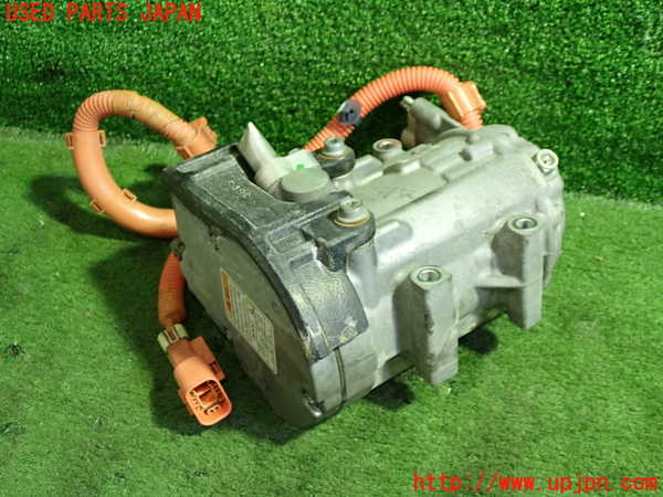 5UPJ-20336025]レジェンド ハイブリッド(KC2)エアコンコンプレッサー 中古_m0003.jpg