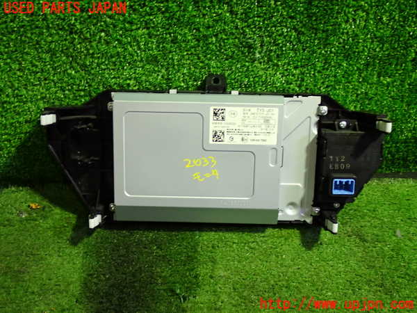 5UPJ-20336629]レジェンド ハイブリッド(KC2)モニター 中古_m0004.jpg