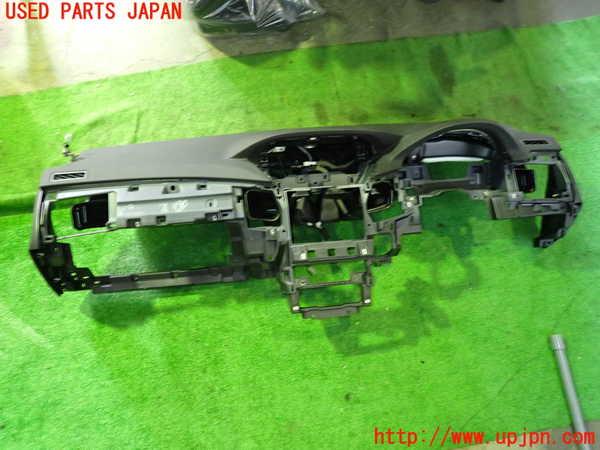 5UPJ-20337505]レジェンド ハイブリッド(KC2)ダッシュボード 中古_m0001.jpg