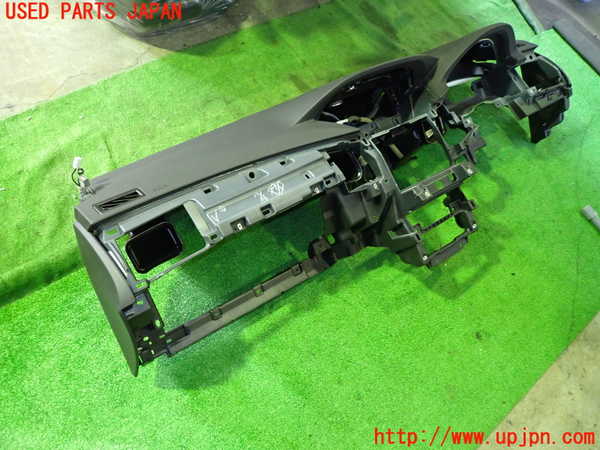 5UPJ-20337505]レジェンド ハイブリッド(KC2)ダッシュボード 中古_m0002.jpg