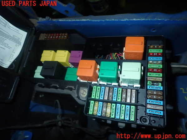 5UPJ-20346741]BMW Z3 ロードスター E36(CL20)ヒューズボックス1 中古_m0002.jpg