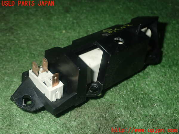 5UPJ-20346411]BMW Z3 ロードスター E36(CL20)ルームランプ1 (1列目) 中古_m0002.jpg