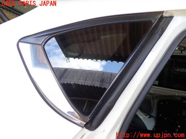 5UPJ-20351380]CX-5(KF2P)右クォーターガラス 中古(43R-005844 M31Q8)_m0001.jpg