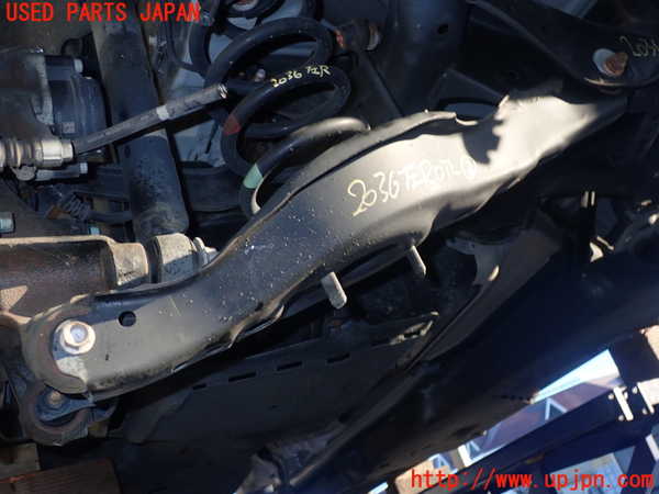 2UPJ-20365227]CX-5(KF2P)左リアロアアーム2 中古_m0001.jpg