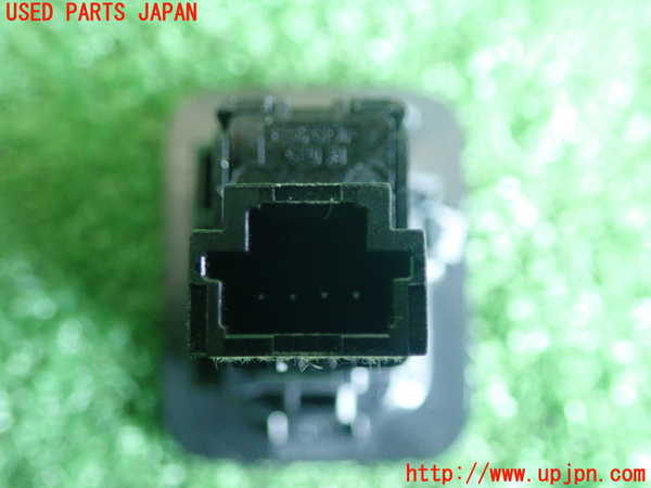 2UPJ-20366310]CX-5(KF2P)スイッチ5 (バックドアオープナー) 中古_m0003.jpg