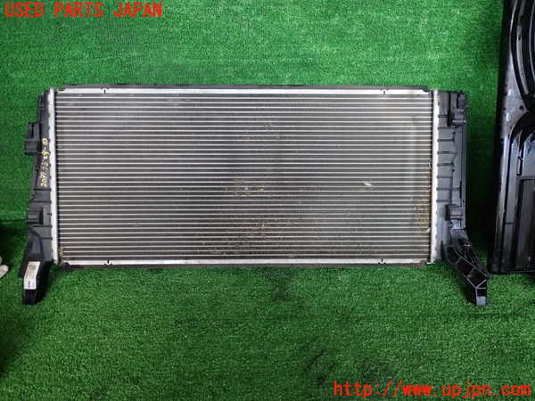 2UPJ-20392321]BMW 218d グランツアラー(2E20)ラジエーター1 中古 【F46】_m0001.jpg