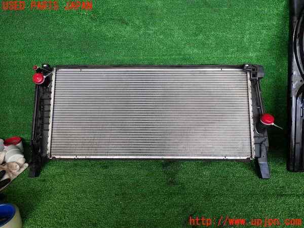 2UPJ-20392321]BMW 218d グランツアラー(2E20)ラジエーター1 中古 【F46】_m0003.jpg