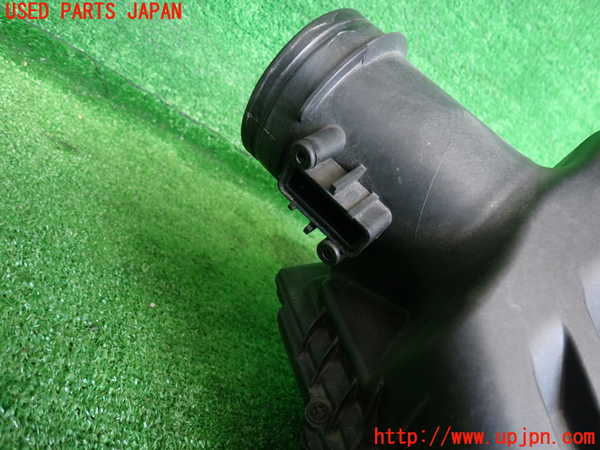 2UPJ-20392560]BMW 218d グランツアラー(2E20)エアクリーナーボックス 中古 【F46】_m0002.jpg