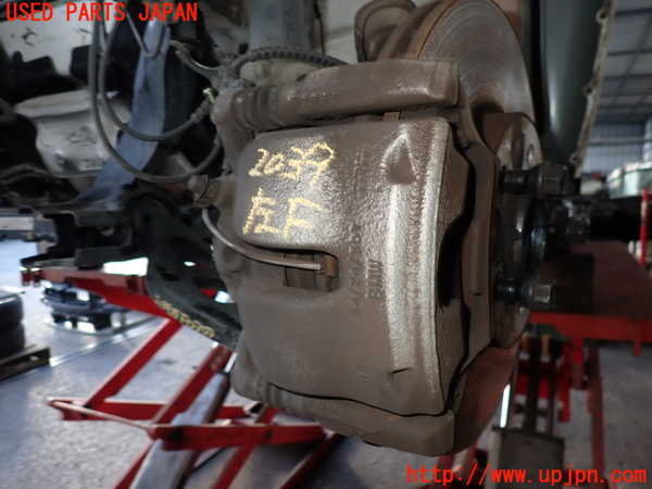 2UPJ-20394085]BMW 218d グランツアラー(2E20)左フロントキャリパー 中古 【F46】_m0001.jpg