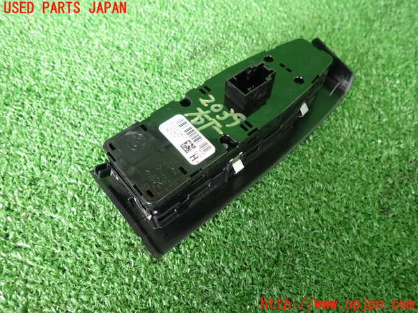 2UPJ-20396240]BMW 218d グランツアラー(2E20)右前パワーウィンドウスイッチ 中古 【F46】_m0002.jpg