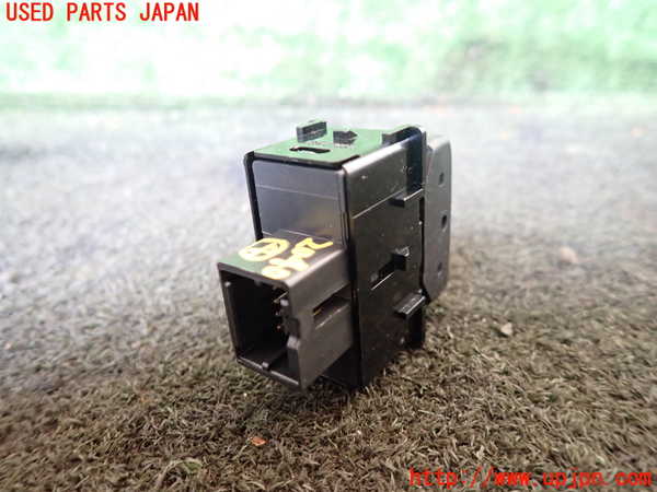 5UPJ-20406309]NV350 キャラバン バン(VR2E26)スイッチ4（リヤクーラー） 中古_m0002.jpg