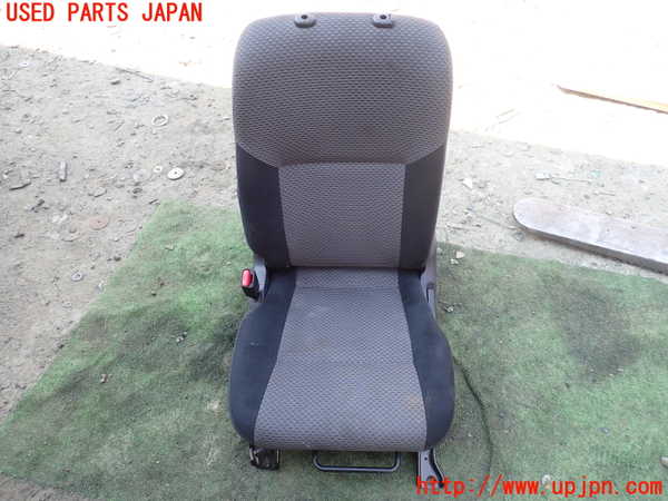 5UPJ-20407065]NV350 キャラバン バン(VR2E26)助手席シート 中古_m0001.jpg