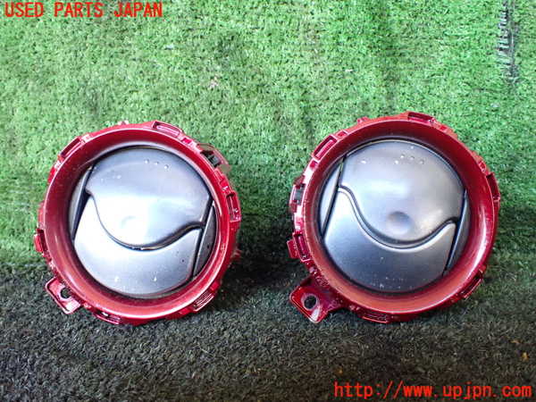 5UPJ-20407528]NV350 キャラバン バン(VR2E26)エアコン吹き出し口3（真中） 中古_m0001.jpg