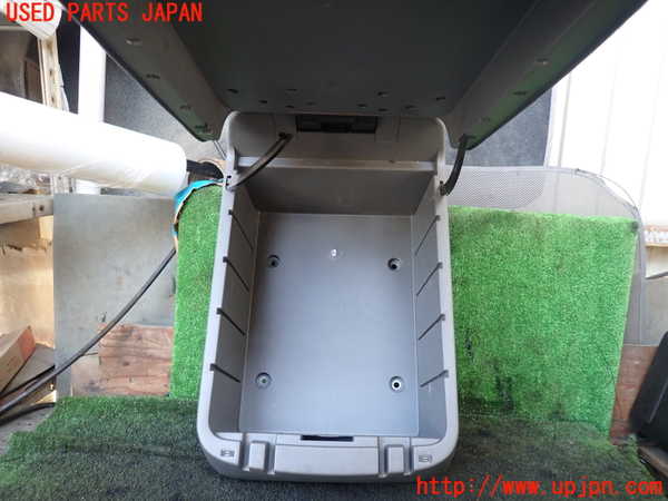 5UPJ-20407540]NV350 キャラバン バン(VR2E26)センターコンソール 【ジャンク】_m0003.jpg