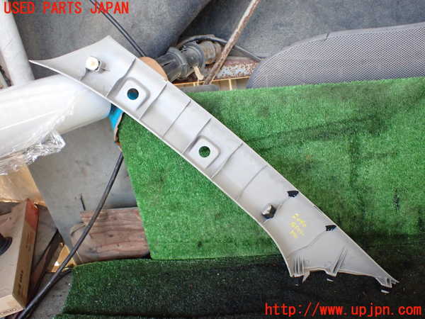 5UPJ-20407655]NV350 キャラバン バン(VR2E26)右フロントピラートリム 中古_m0004.jpg