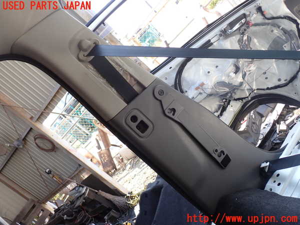5UPJ-20407670]NV350 キャラバン バン(VR2E26)左センターピラートリム 中古_m0001.jpg