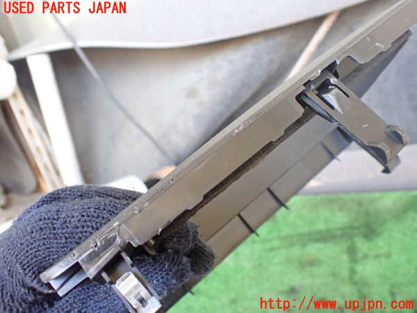 5UPJ-20407691]NV350 キャラバン バン(VR2E26)内装トリム類1 中古_m0003.jpg