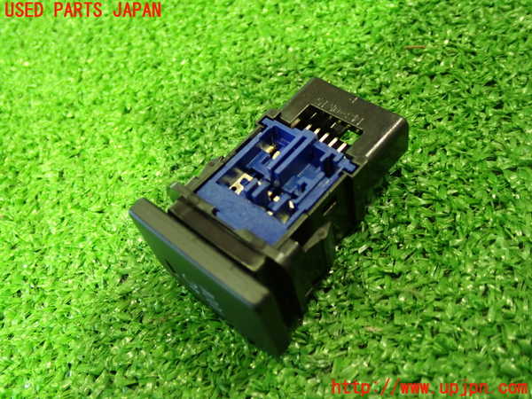 5UPJ-20416312]プリウスPHV(ZVW52)スイッチ7（AC100V） 中古_m0002.jpg