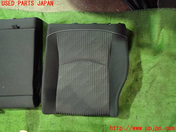 5UPJ-20417385]プリウスPHV(ZVW52)リアシート 中古_m0002.jpg
