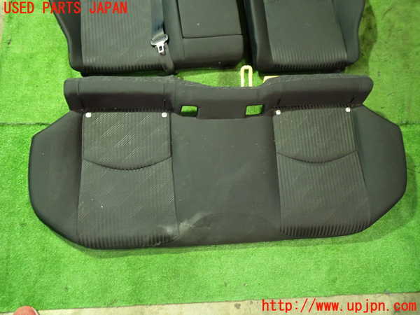 5UPJ-20417385]プリウスPHV(ZVW52)リアシート 中古_m0004.jpg