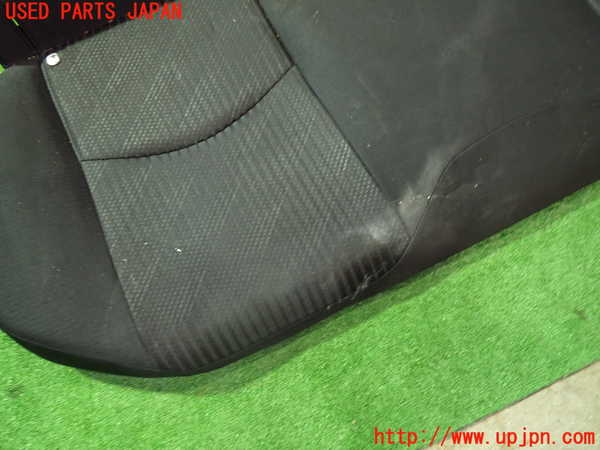 5UPJ-20417385]プリウスPHV(ZVW52)リアシート 中古_m0005.jpg
