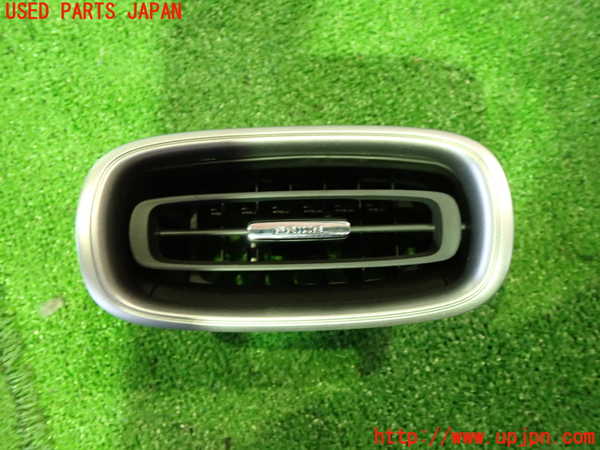 5UPJ-20417527]プリウスPHV(ZVW52)エアコン吹き出し口2（左） 中古_m0001.jpg
