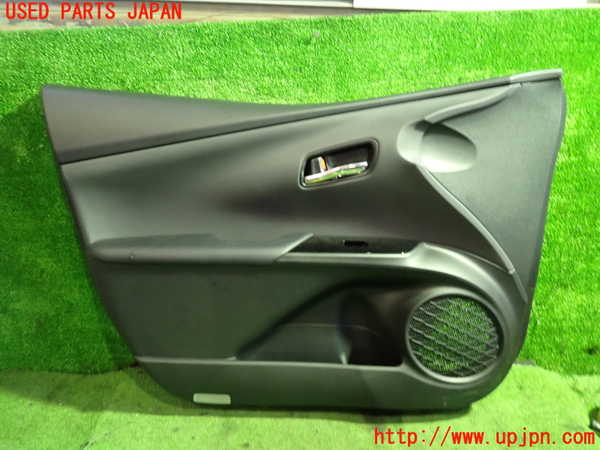 5UPJ-20411264]プリウスPHV(ZVW52)左前ドア内張り 中古_m0001.jpg