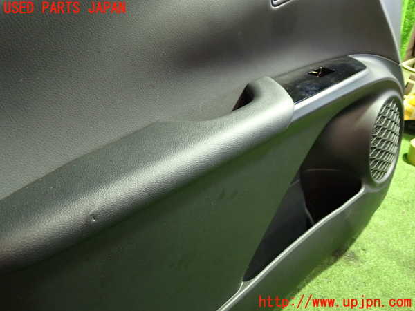 5UPJ-20411264]プリウスPHV(ZVW52)左前ドア内張り 中古_m0003.jpg