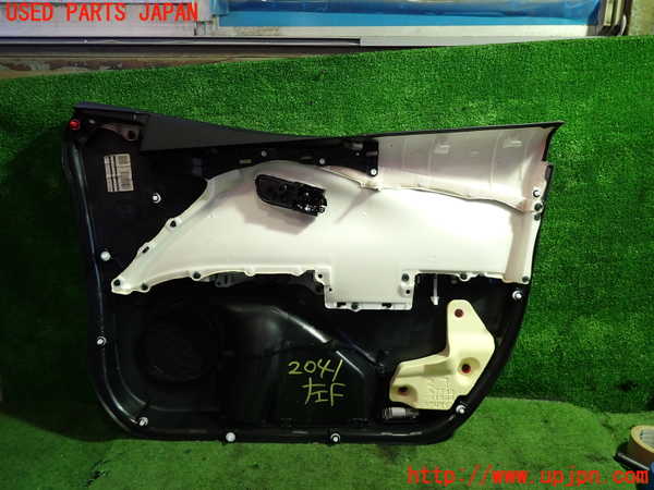 5UPJ-20411264]プリウスPHV(ZVW52)左前ドア内張り 中古_m0005.jpg