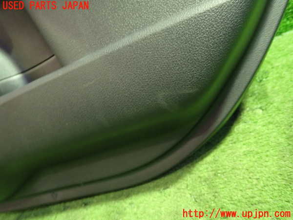 5UPJ-20411294]プリウスPHV(ZVW52)右後ドア内張り 中古_m0003.jpg