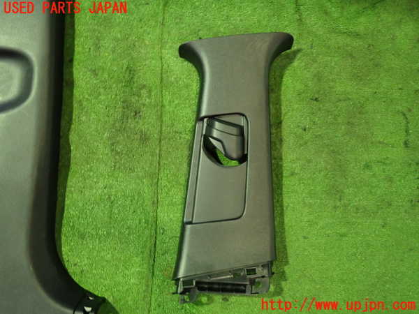 5UPJ-20417665]プリウスPHV(ZVW52)右センターピラートリム 中古_m0002.jpg