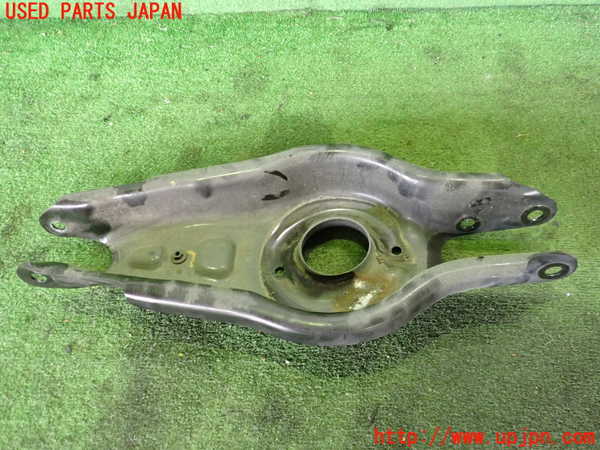 5UPJ-20425227]テスラ・モデル 3(3L13)左リアロアアーム2 中古_m0002.jpg