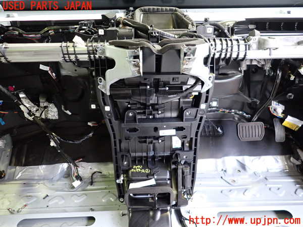2UPJ-20426081]テスラ・モデル 3(3L13)エバポレーター1 中古_m0001.jpg