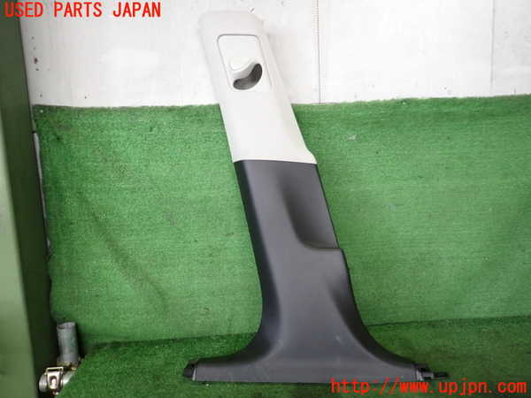 5UPJ-20427670]テスラ・モデル 3(3L13)左センターピラートリム 中古_m0001.jpg