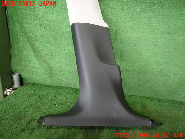 5UPJ-20427670]テスラ・モデル 3(3L13)左センターピラートリム 中古_m0003.jpg