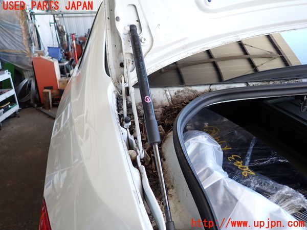 2UPJ-20431506]BMW 320i クーペ E92 (KD20)トランクダンパー 中古_m0002.jpg