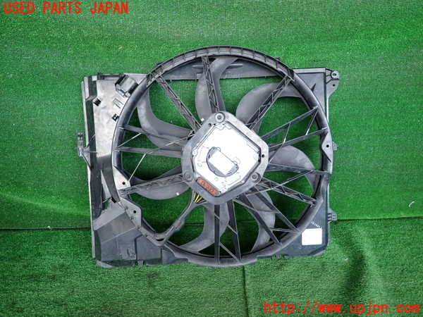 5UPJ-20436836]BMW 320i クーペ E92 (KD20)電動ファン1 中古_m0002.jpg