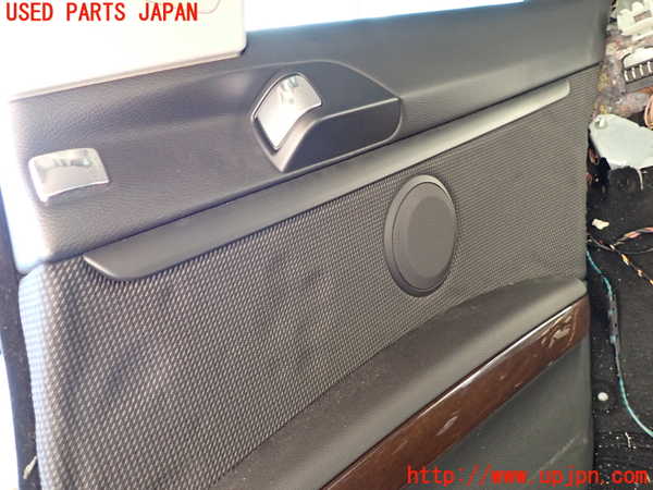 5UPJ-20437675]BMW 320i クーペ E92 (KD20)右リアピラートリム 中古_m0004.jpg