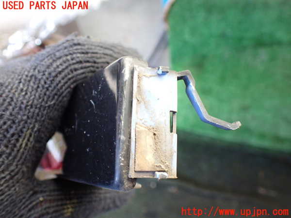 5UPJ-20451142]ハイラックスサーフ(RZN185W)左ヘッドライトリム 中古_m0002.jpg