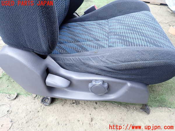 5UPJ-20457035]ハイラックスサーフ(RZN185W)運転席シート 中古_m0004.jpg