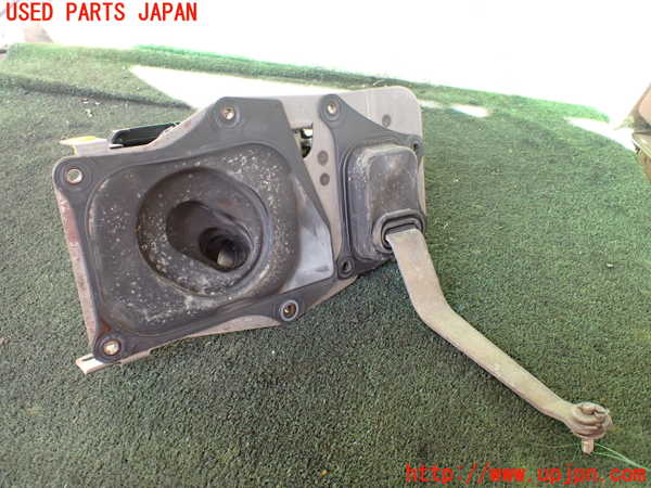 5UPJ-20457555]ハイラックスサーフ(RZN185W)ATシフトレバー 中古_m0004.jpg